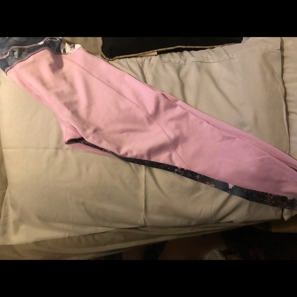 Womens Adidas leggings size small - Picture 8 of 8